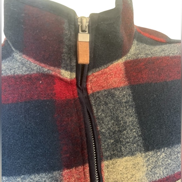 John Wayne Stock & Supply size Large men’s quarter zip fleece in plaid newer - Picture 3 of 6